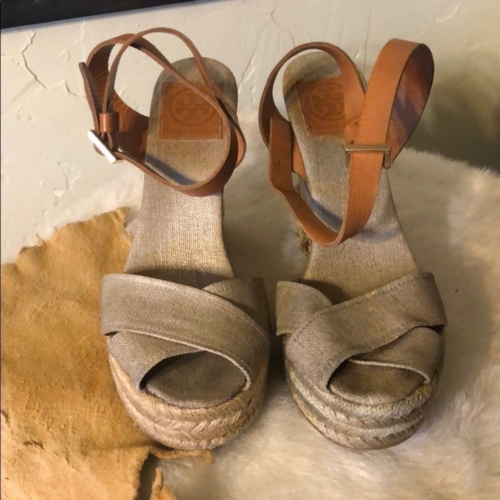 Tori Burch wedges 9b (2266)